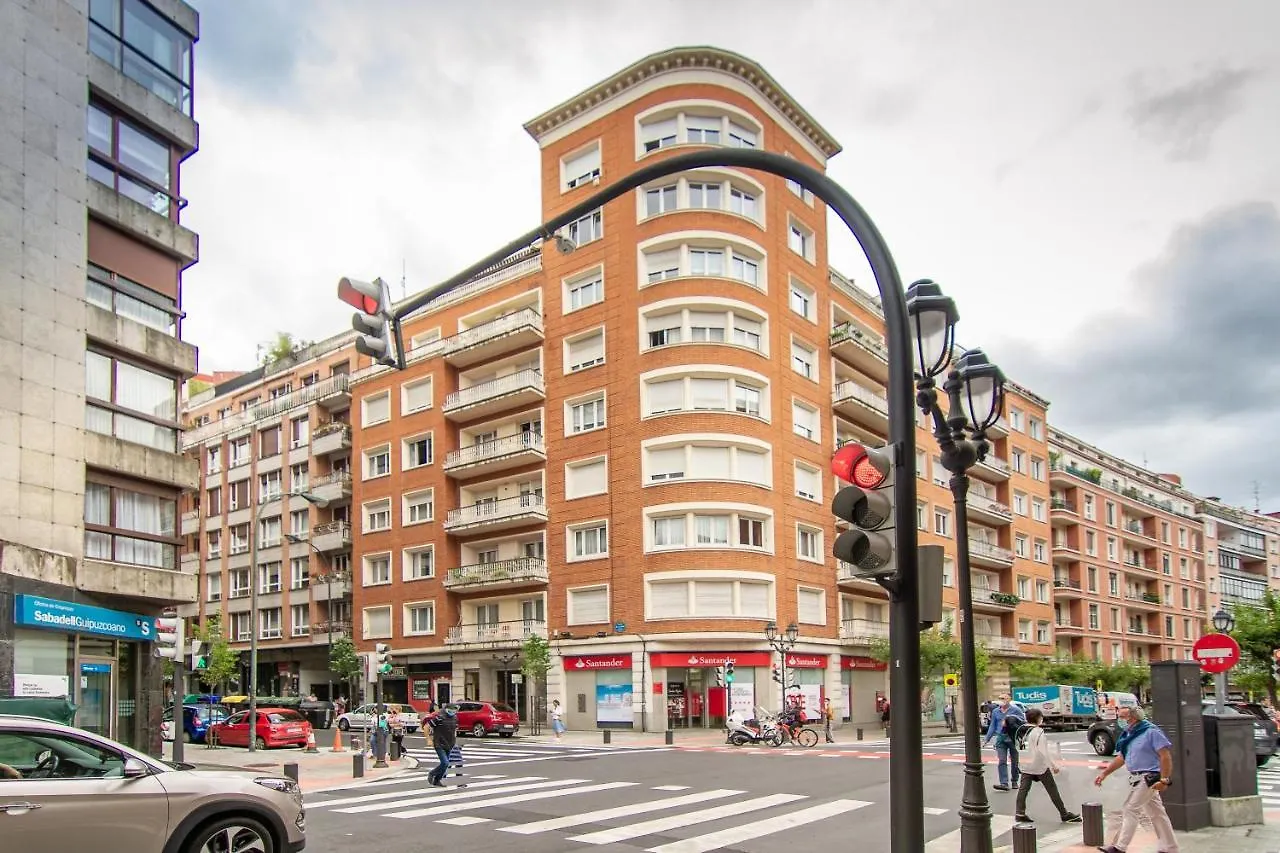 Apartament Elegante Y Recien Reformado En Abando Bilbao 0*,